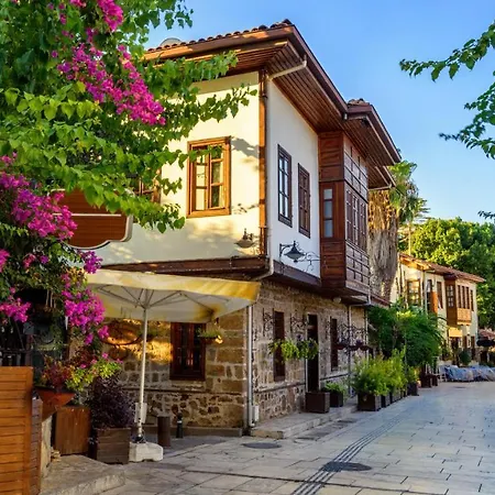 Modern 1-bedroom In Center * Antalya