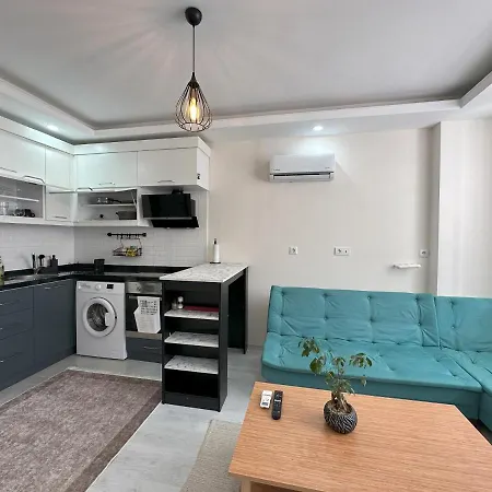 Modern 1-bedroom In Center Apartment