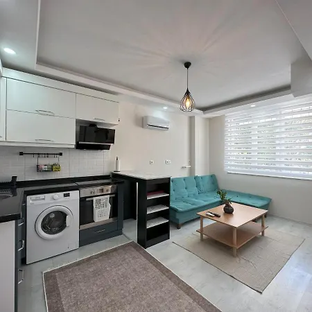 Modern 1-bedroom In Center *